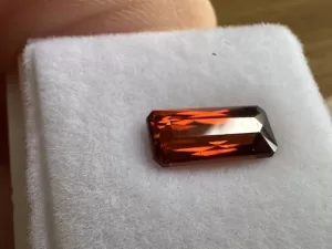 長方形橙紅色錳鋁榴石3